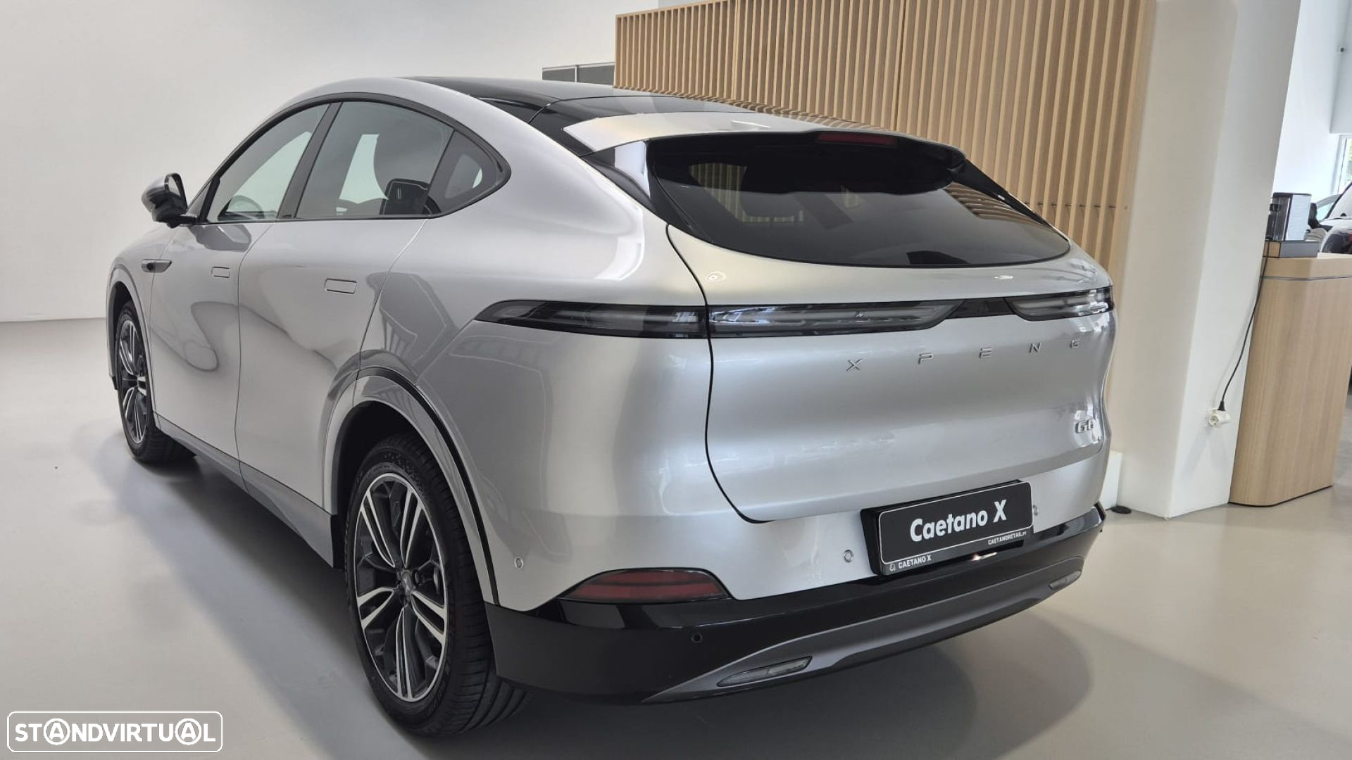 Xpeng G6 66 kWh Standard Range - 2