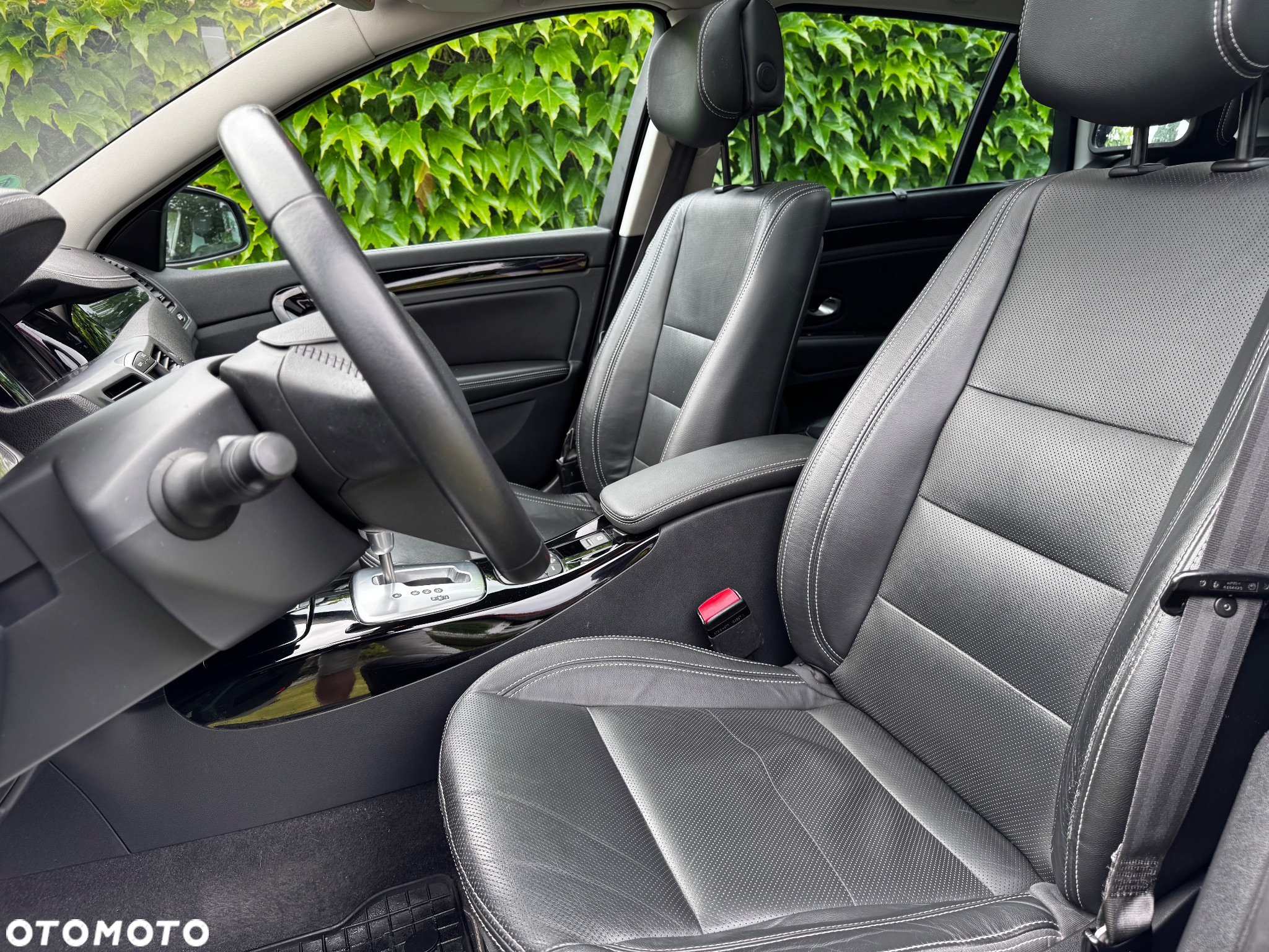 Renault Laguna Grandtour dCi 175 FAP Initiale - 11