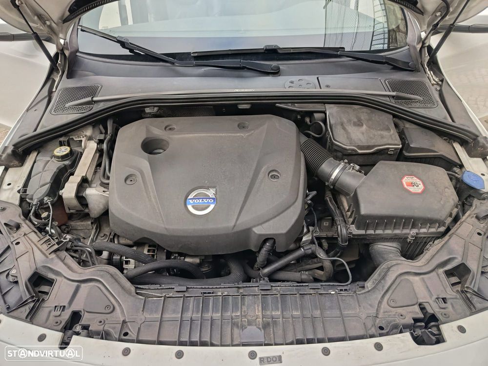Volvo V60 2.0 D4 R-Design Momentum - 4
