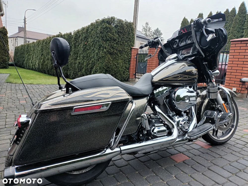 Harley-Davidson Touring Street Glide - 4