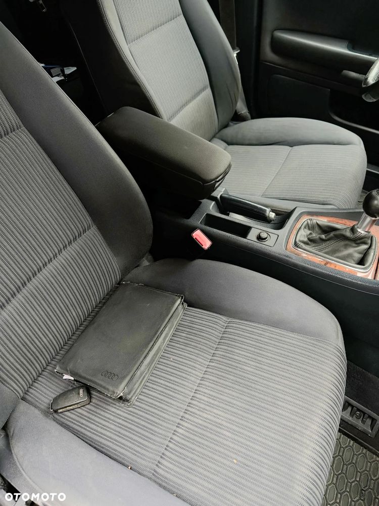 Audi A4 Limousine 1.8T Quattro - 22