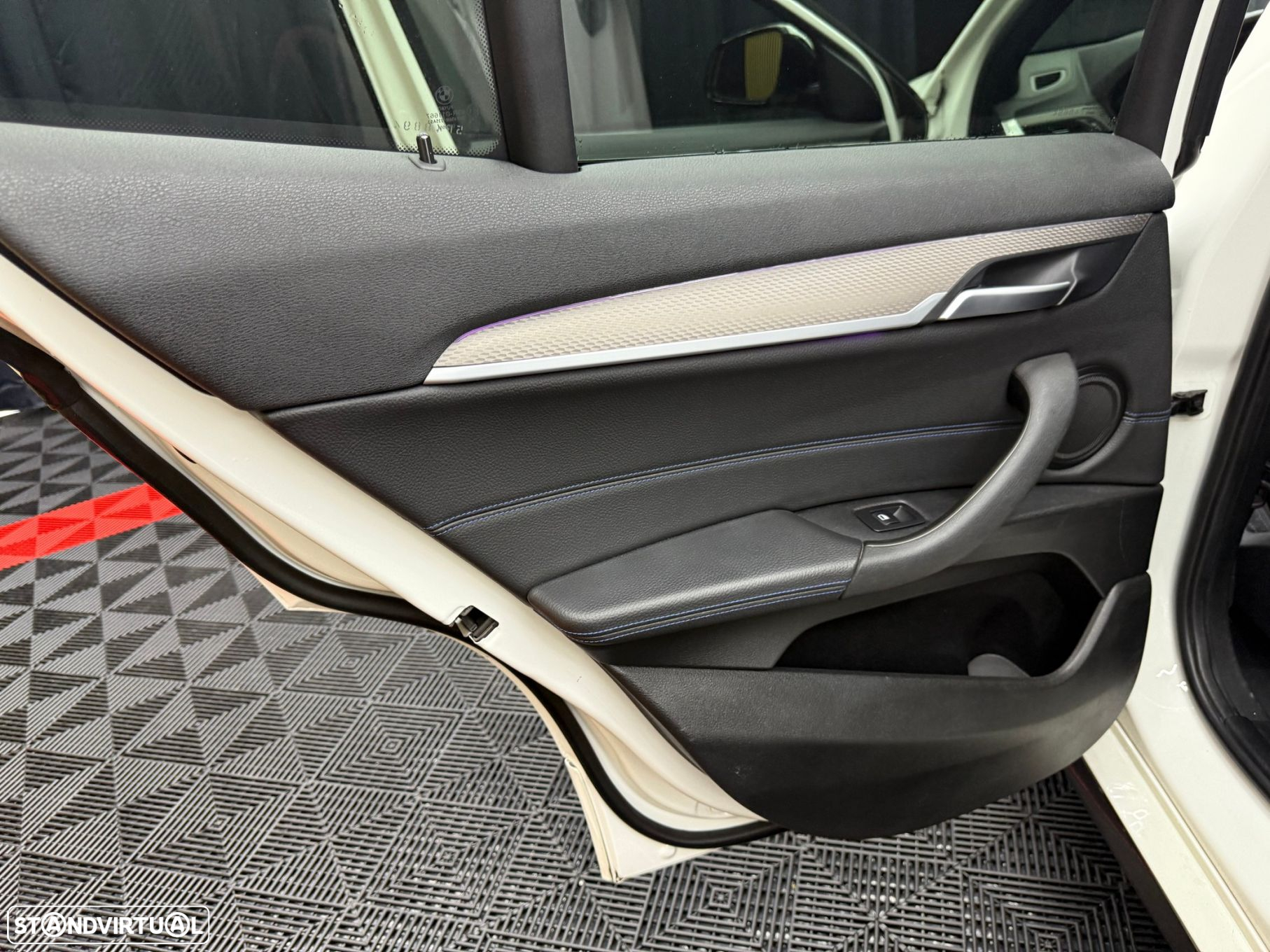 BMW X2 18 d xDrive Auto Pack M - 29