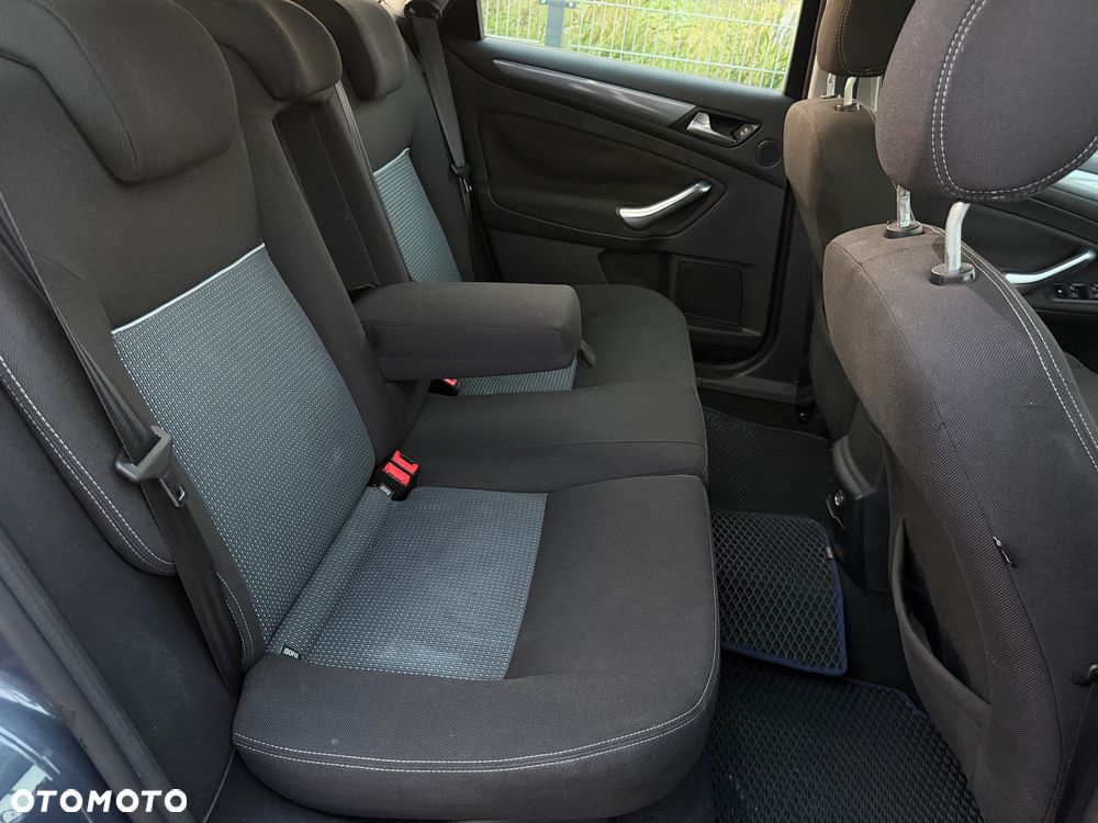 Ford Mondeo - 21