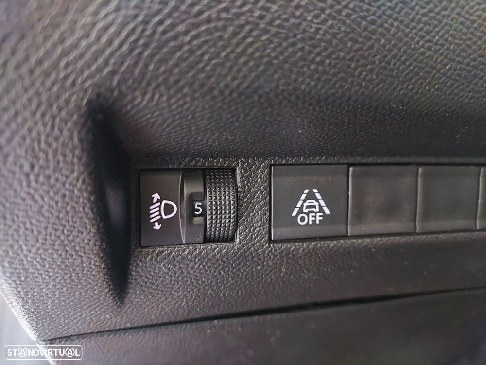 Peugeot 208 1.2 PureTech Active Pack - 9