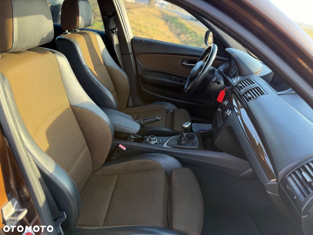 BMW Seria 1 120d - 31