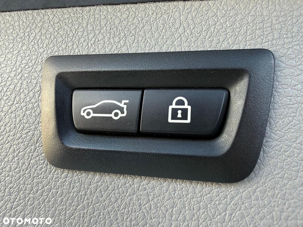 BMW Seria 3 320d - 30