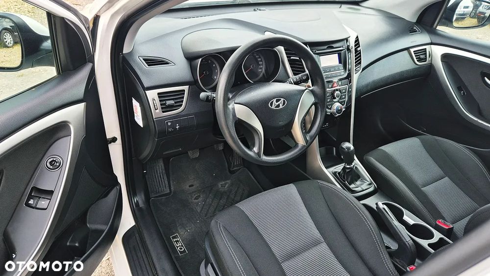 Hyundai i30 1.4 Intro Edition - 29