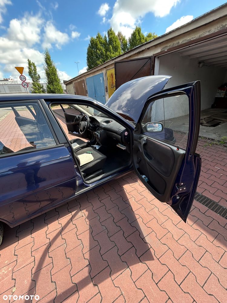 Opel Astra 1.4 GL - 13
