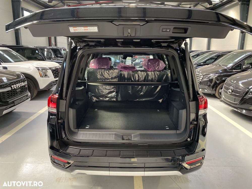 Toyota Land Cruiser 300 - 5