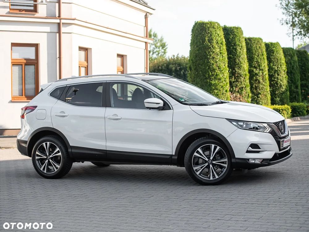 Nissan Qashqai 1.3 DIG-T N-WAY - 4