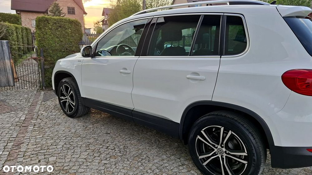 Volkswagen Tiguan 2.0 TDI SCR 4MOTION BlueMotion Technology DSG Lounge Sport & Style - 11