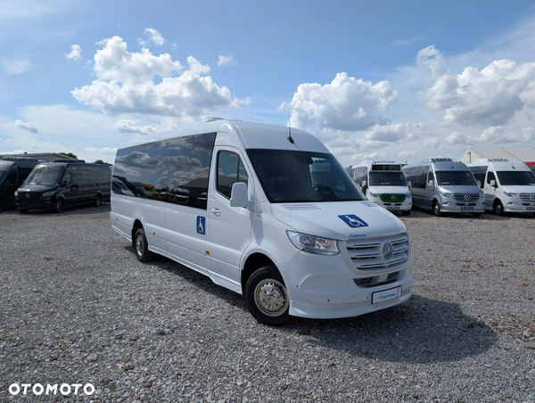 Mercedes-Benz Sprinter 517