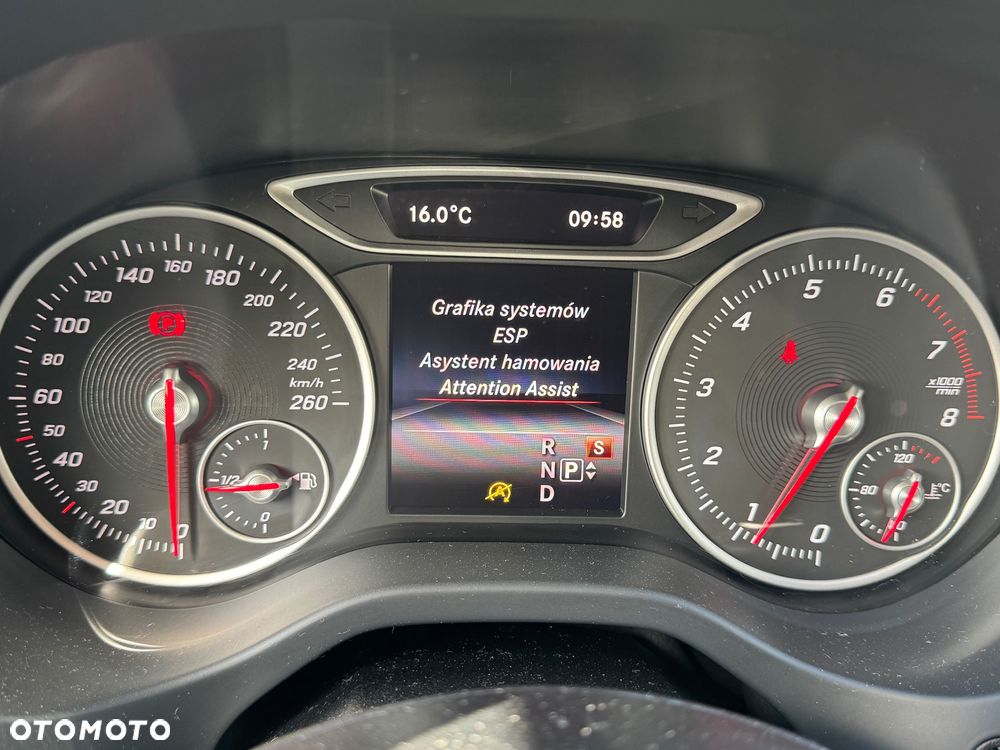 Mercedes-Benz Klasa A 160 7G-DCT Style - 32