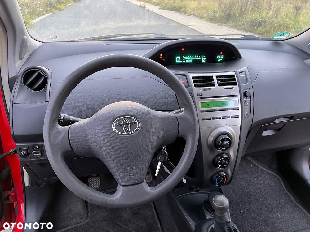 Toyota Yaris 1.0 Terra A/C - 9