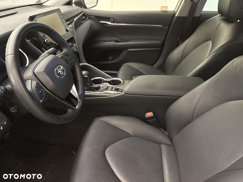 Toyota Camry 2.5 Hybrid Executive CVT - 11