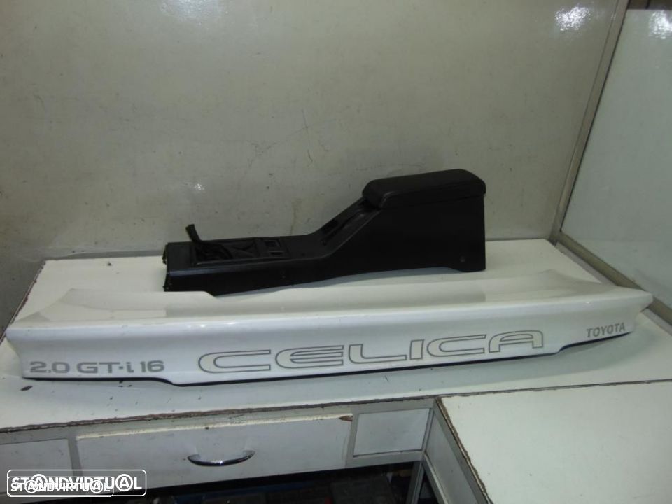Toyota Celica anos 80 aileron da mala - 1