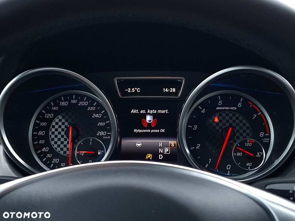 Mercedes-Benz GLE - 33