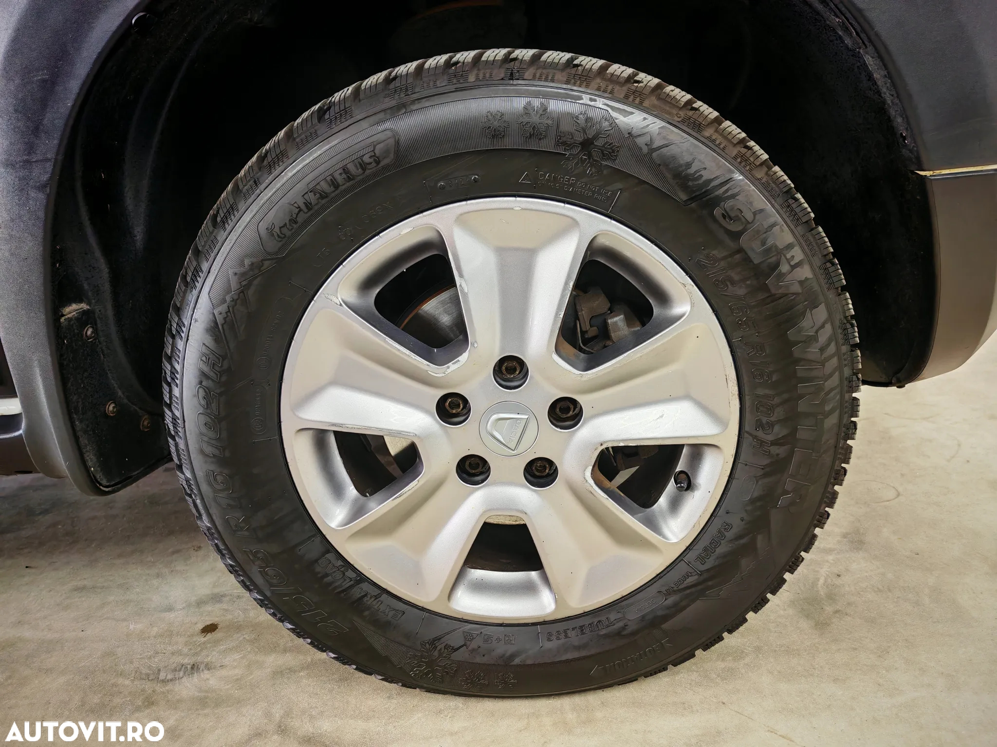 Dacia Duster 1.5 dCi 4x4 Prestige - 29