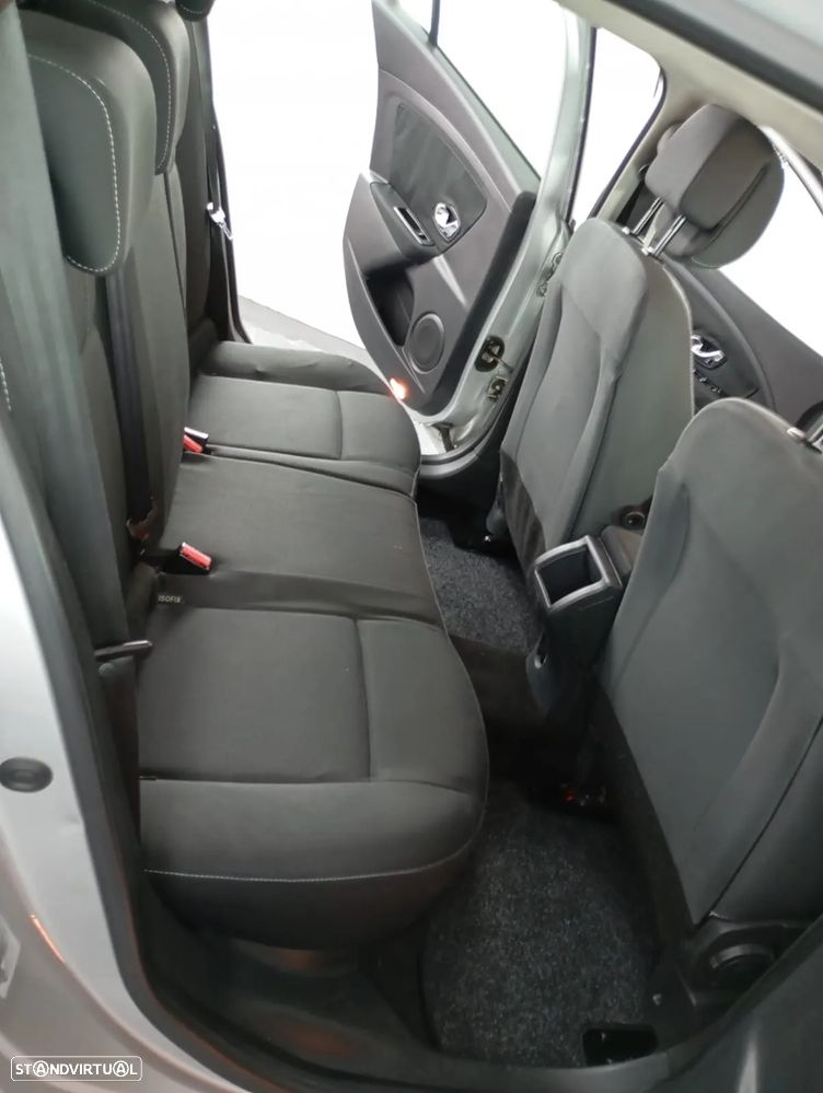 Renault Mégane Sport Tourer dCi 110 FAP Expression - 4