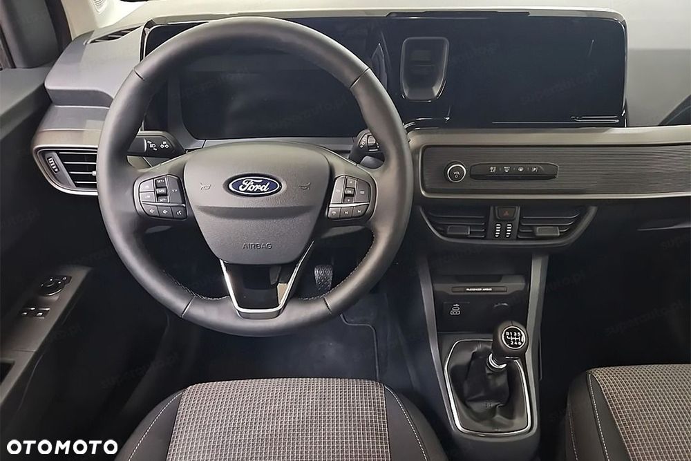 Ford Tourneo Courier - 10