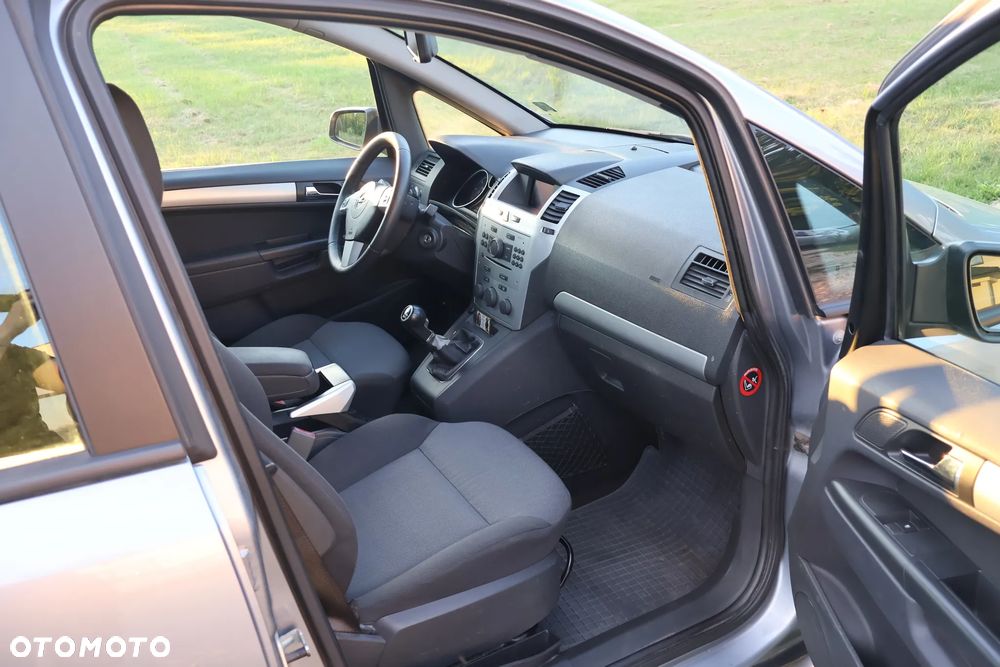 Opel Zafira 1.9 CDTI Enjoy - 18