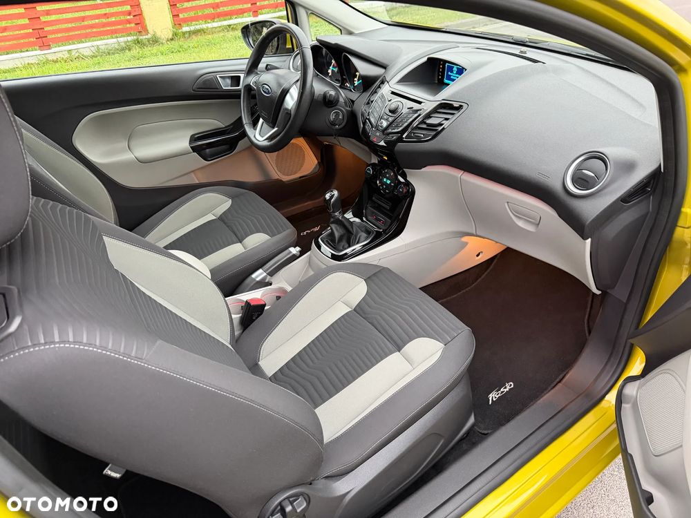 Ford Fiesta 1.0 EcoBoost Titanium EU6 - 31