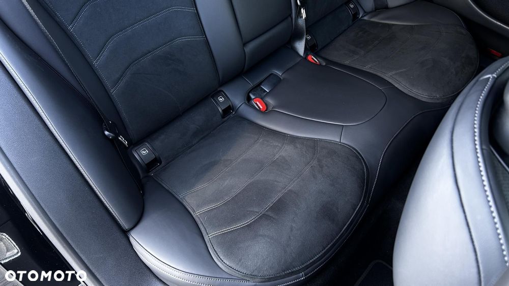 Mercedes-Benz Klasa E - 31