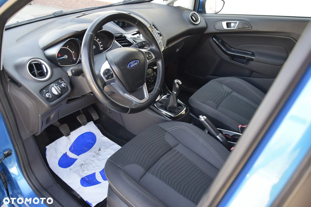 Ford Fiesta 1.6 TDCi Titanium X - 24