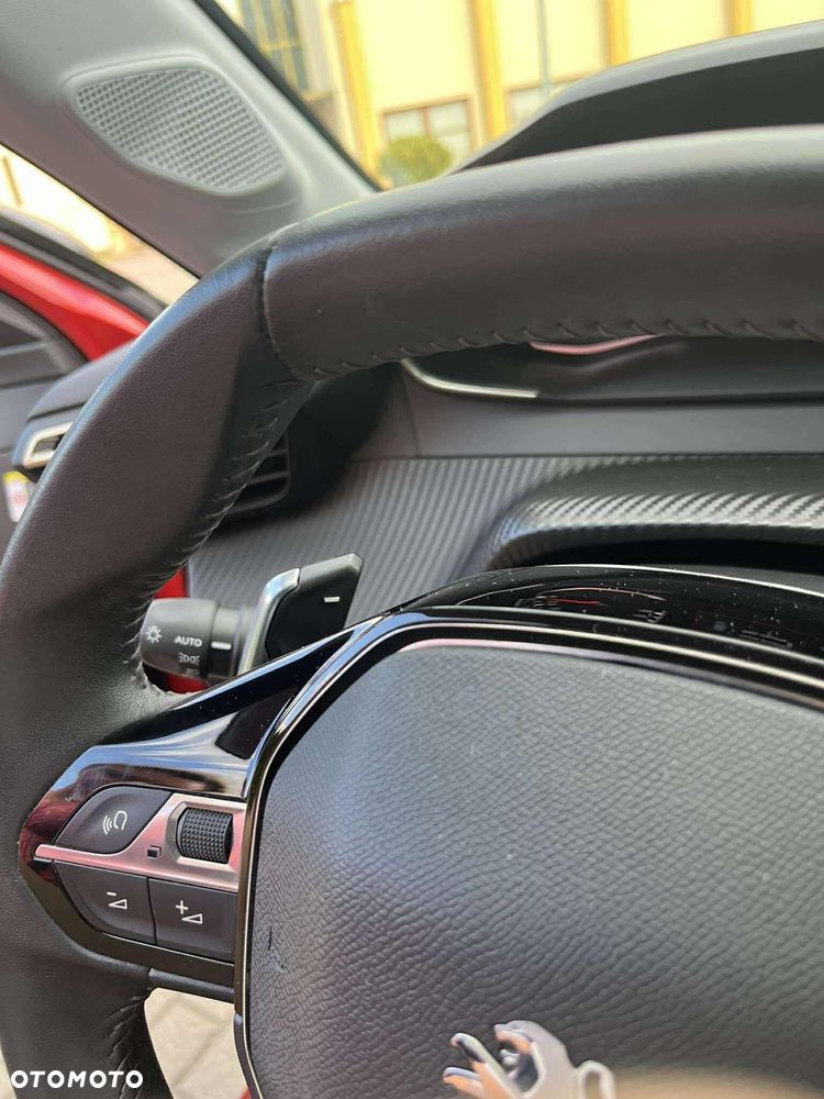 Peugeot 208 1.2 PureTech Allure S&S EAT8 - 8