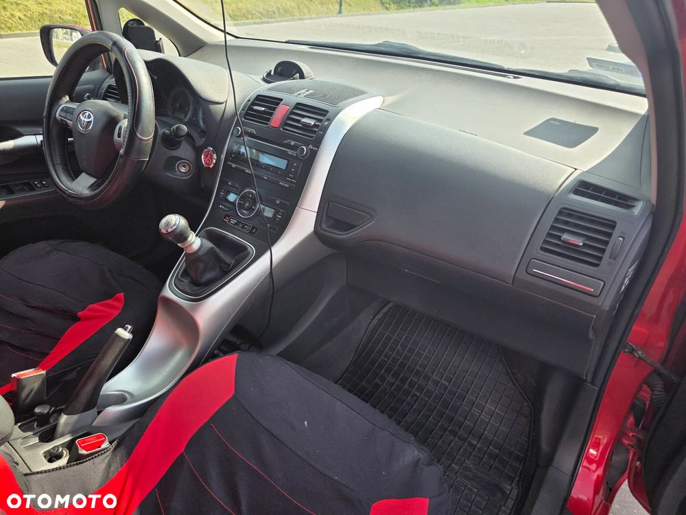 Toyota Auris 1.6 Club - 11