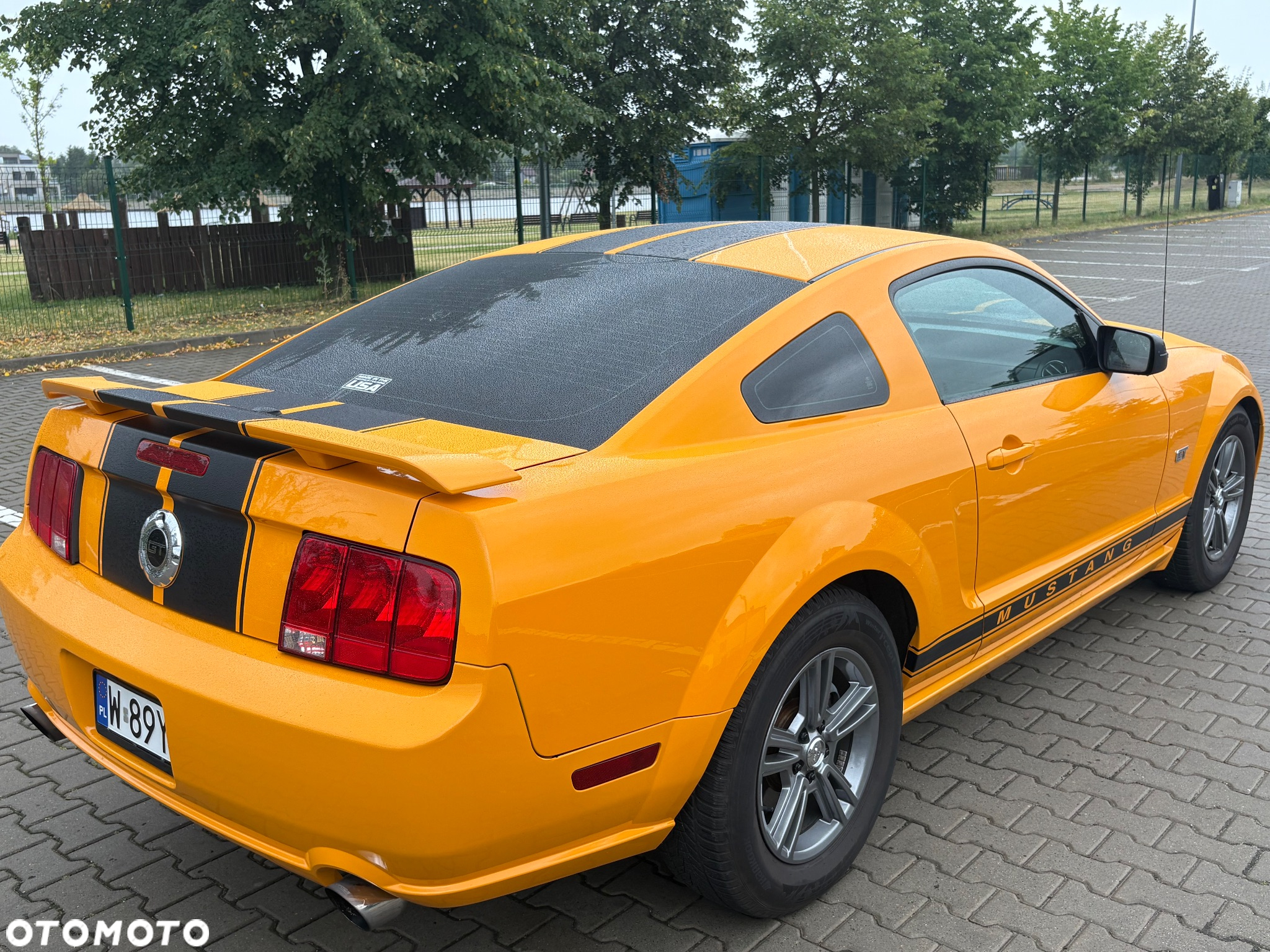 Ford Mustang - 4