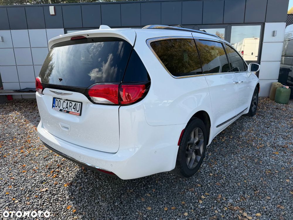 Chrysler Pacifica - 27