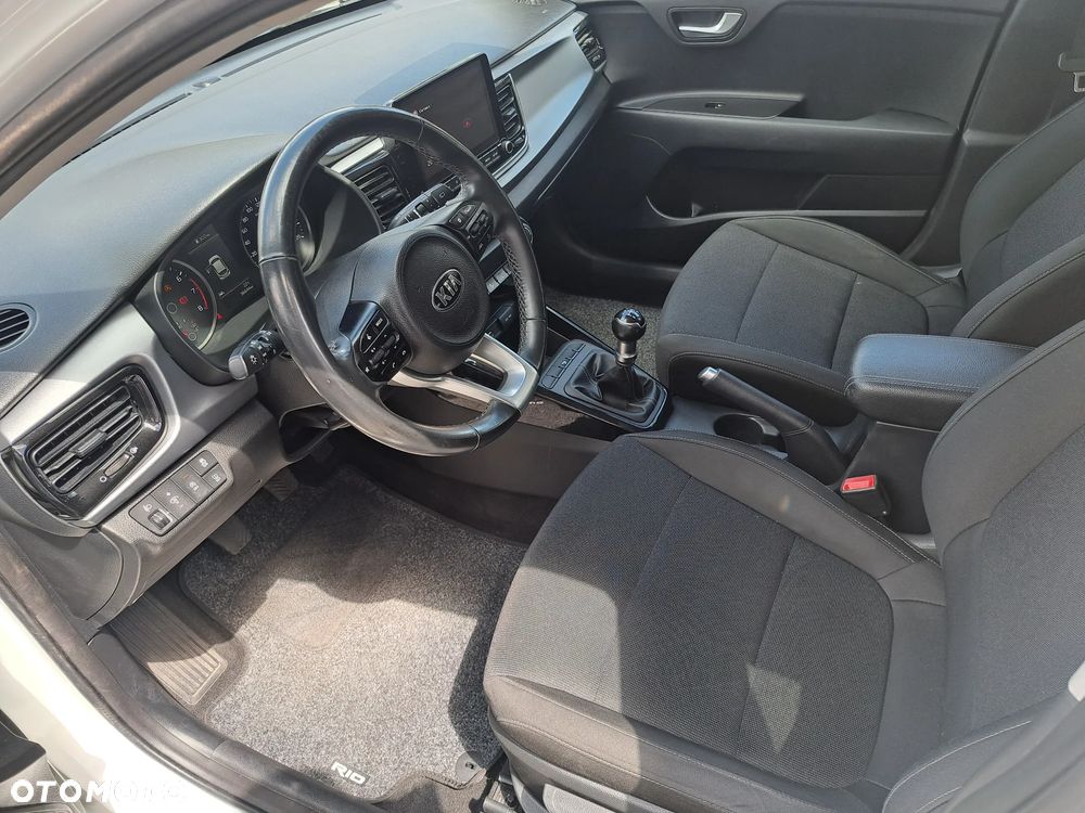 Kia Rio 1.2 L Business Line - 10