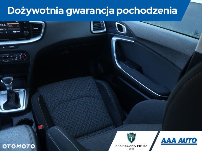 Kia Ceed - 10