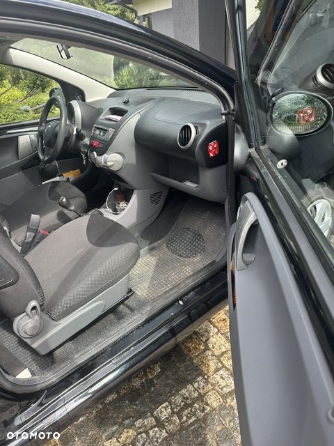Toyota Aygo 1.0 VVT-i Sol EU5 - 17