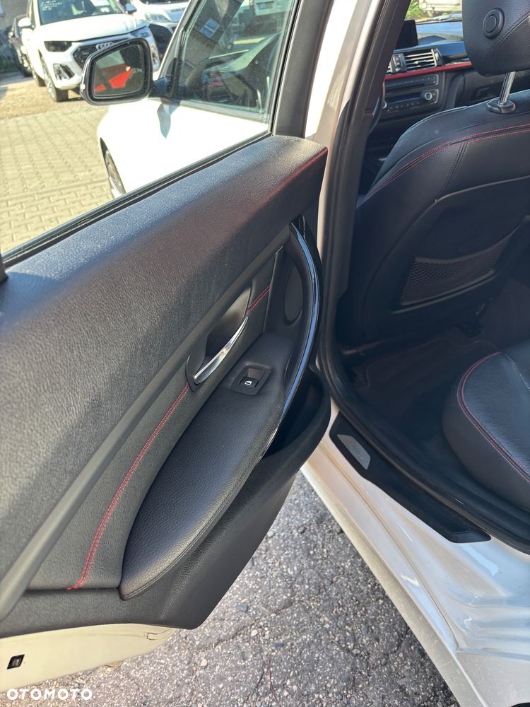 BMW Seria 3 328i Sport Line - 20