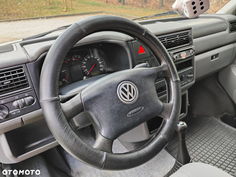 Volkswagen Transporter - 23