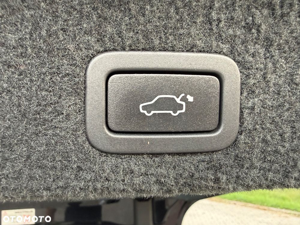 Volvo V70 D5 Geartronic Momentum - 16