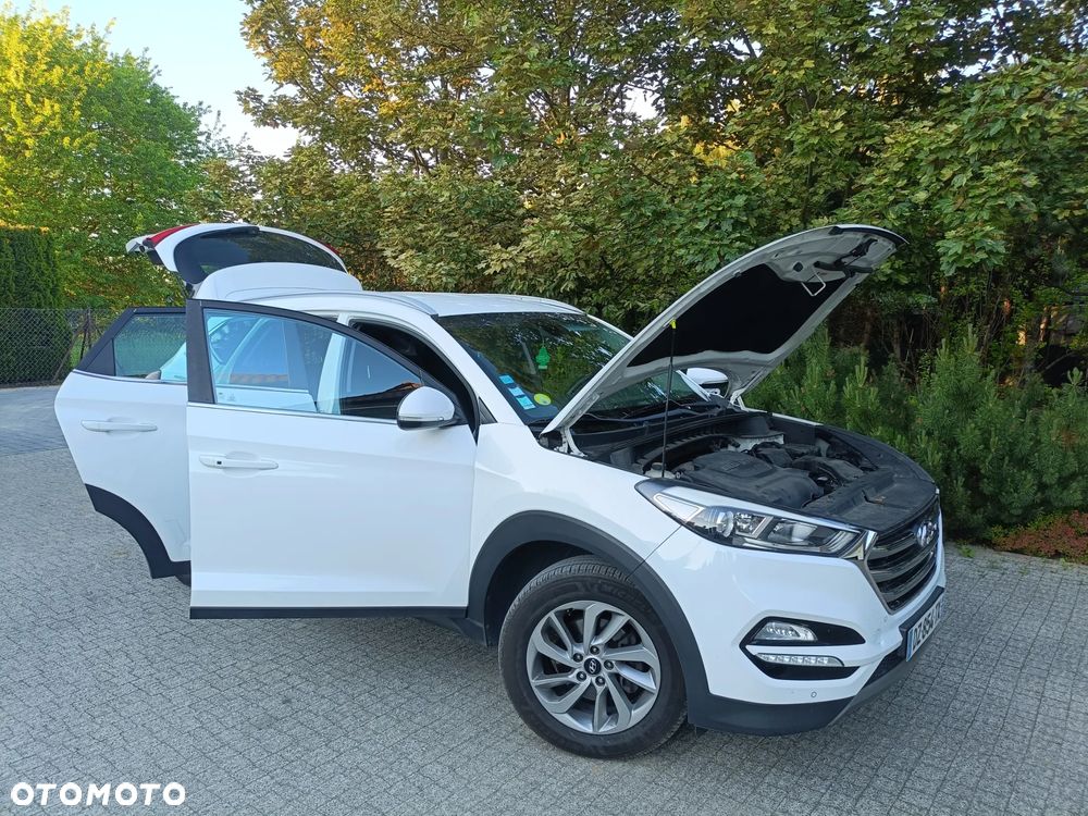 Hyundai Tucson 2.0 CRDI BlueDrive Style 2WD - 11