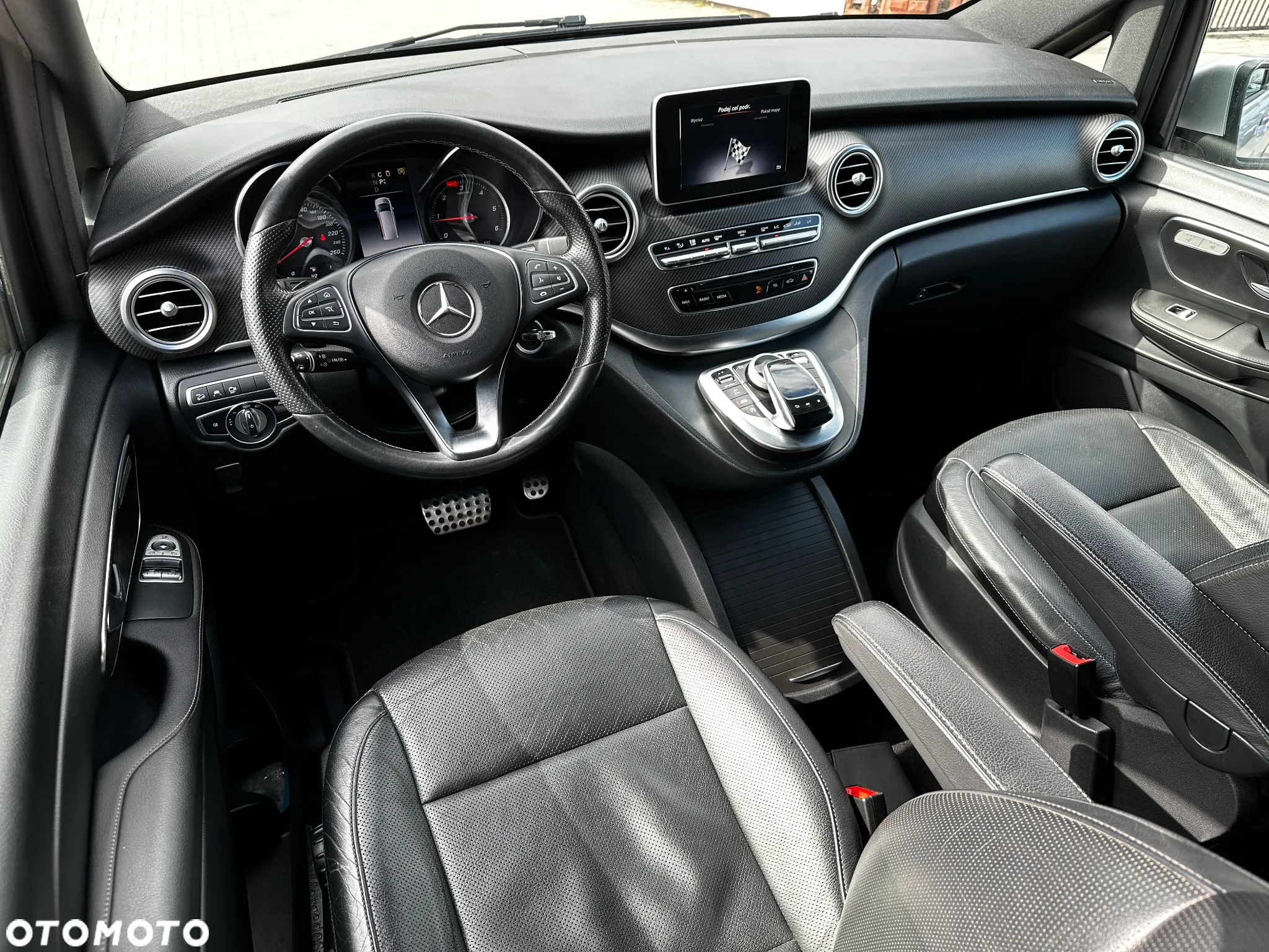 Mercedes-Benz Klasa V - 7