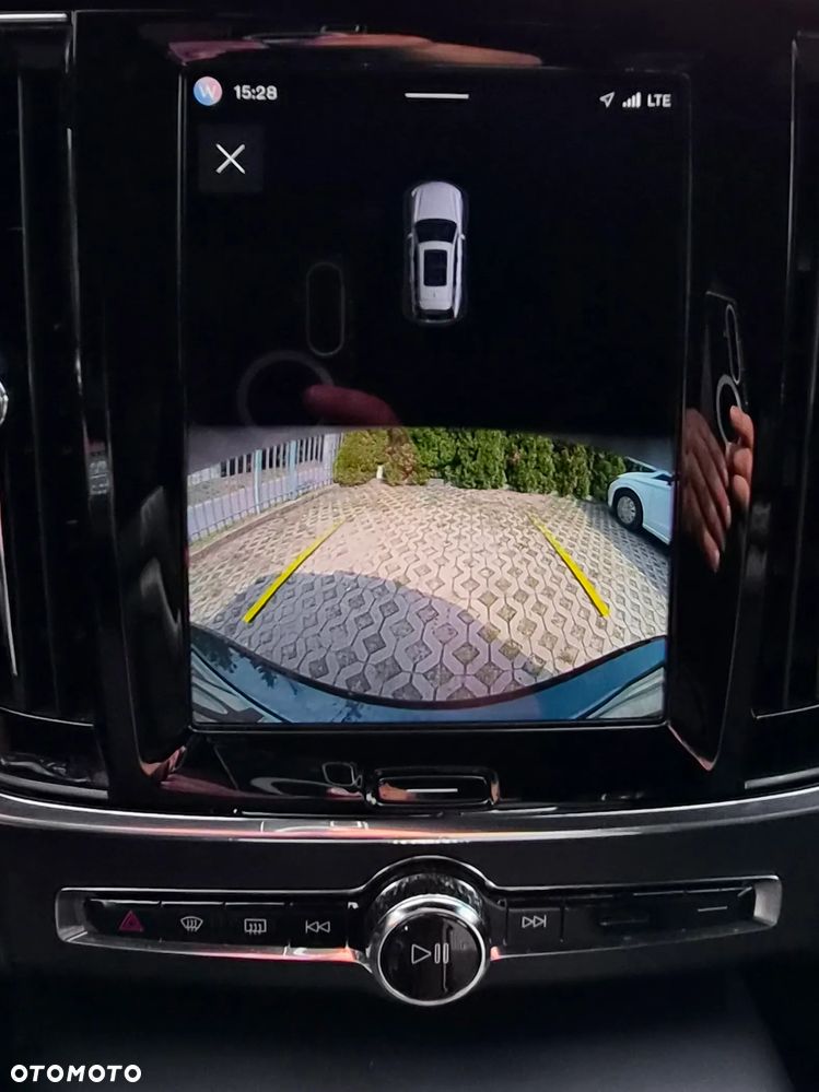 Volvo V90 B4 D AWD R-Design - 25