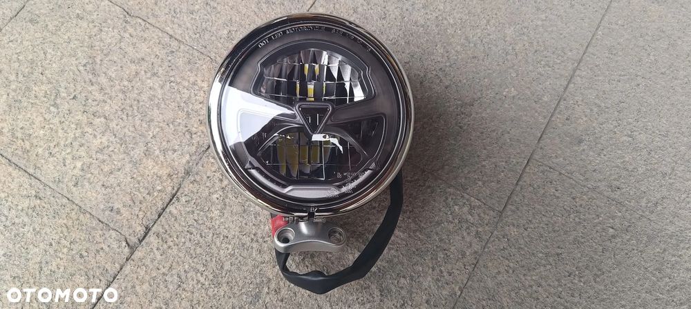 Triumph bonneville speedmaster 1200 Lampa przód Reflektor - 1