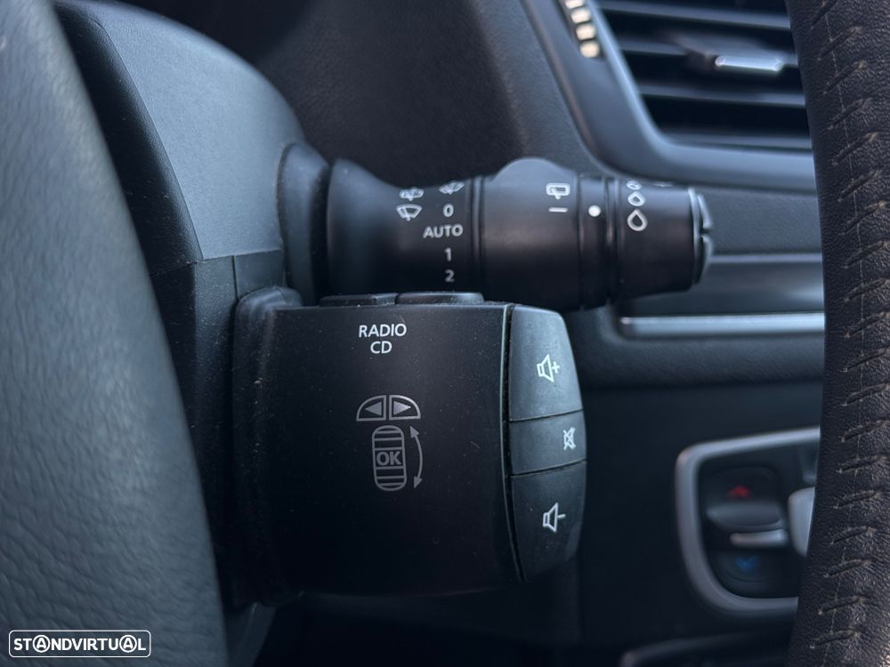 Renault Mégane Sport Tourer 1.5 dCi Dynamique S CO2 Champion — fotografia 18