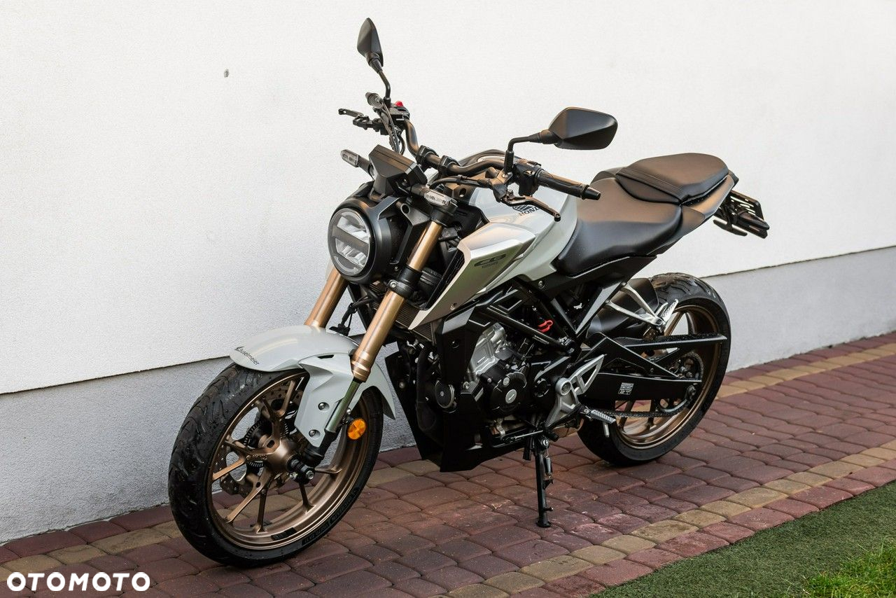 Honda CB - 7