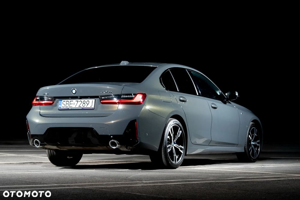BMW Seria 3 330i xDrive M Sport - 2
