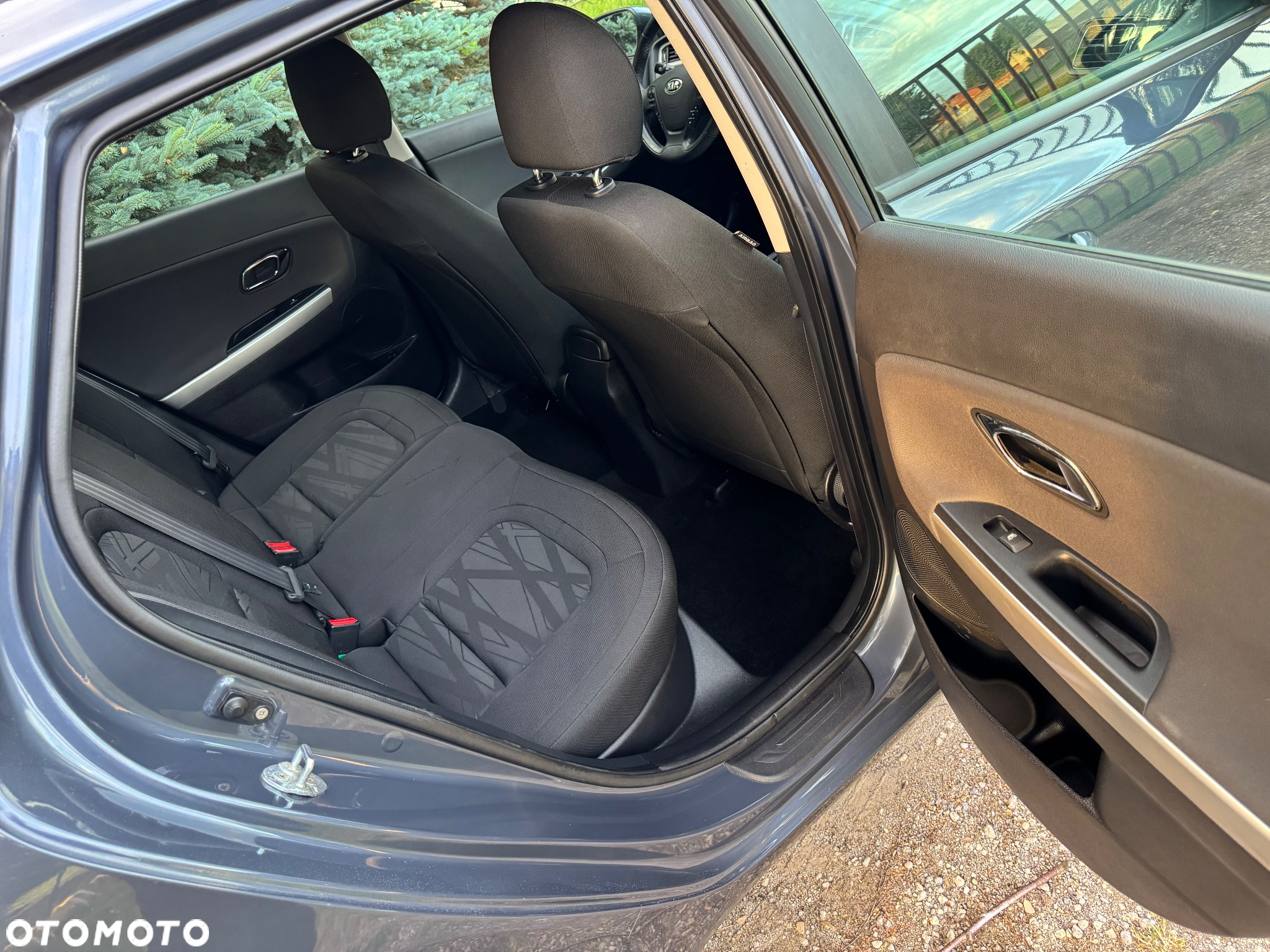Kia Ceed - 12