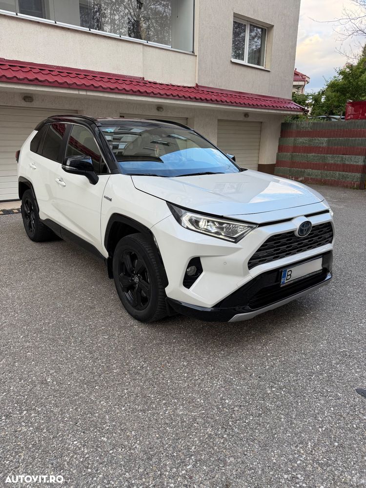 Toyota RAV4 - 8