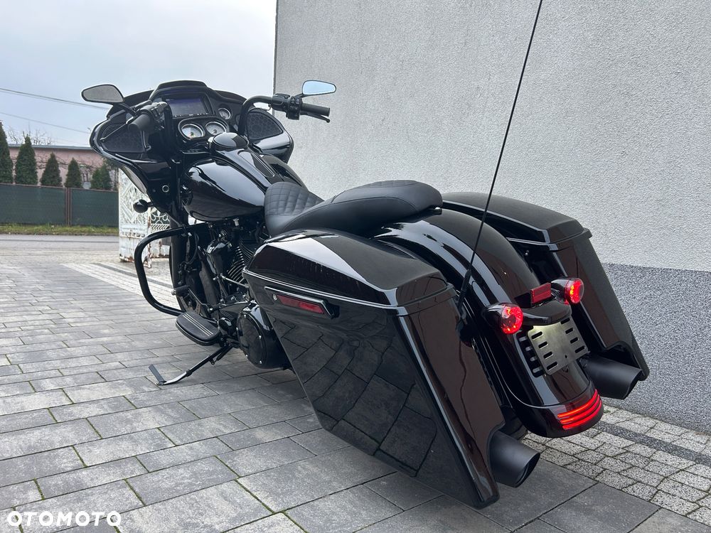 Harley-Davidson Touring Road Glide - 11