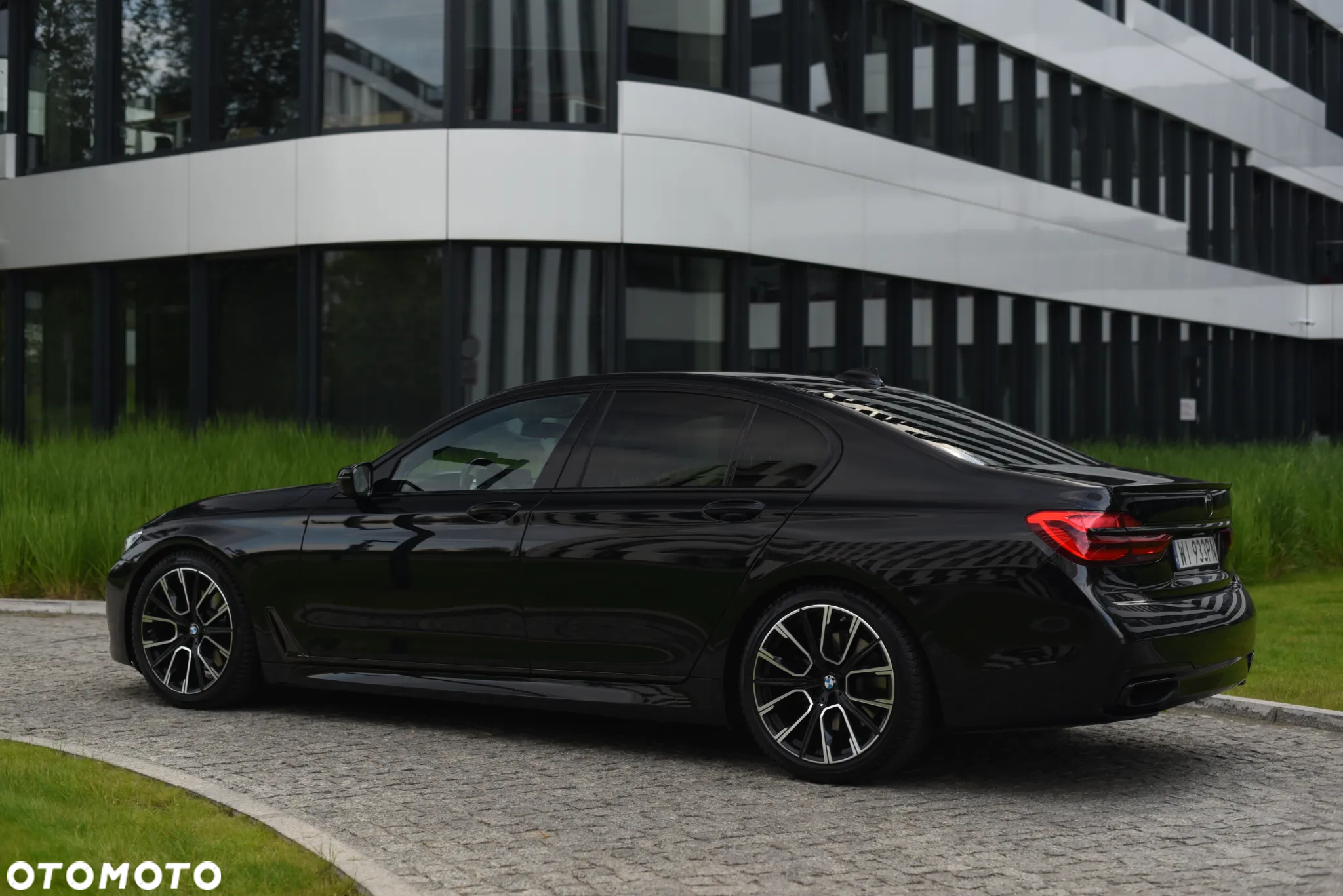 BMW Seria 7 740d xDrive - 13