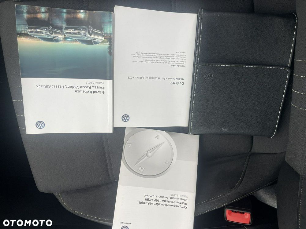 Volkswagen Passat Alltrack 2.0 TDI SCR DSG 4Motion - 16